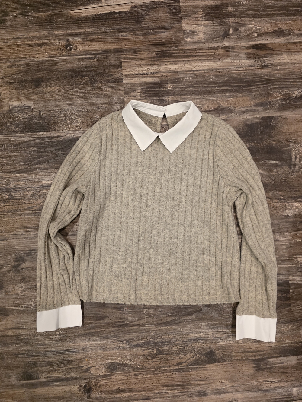 Collared Cable Knit Sweater - Light Gray